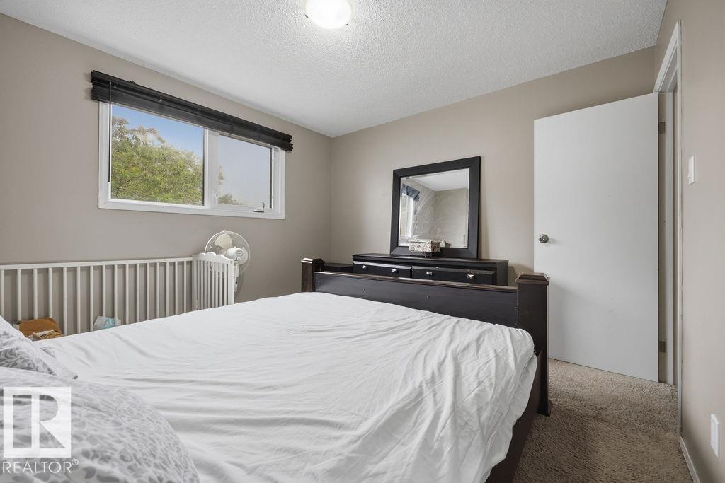 5655 137 AV NW - 18