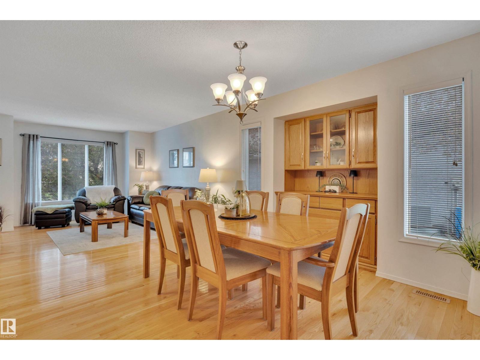 10219 174 AV NW - 10