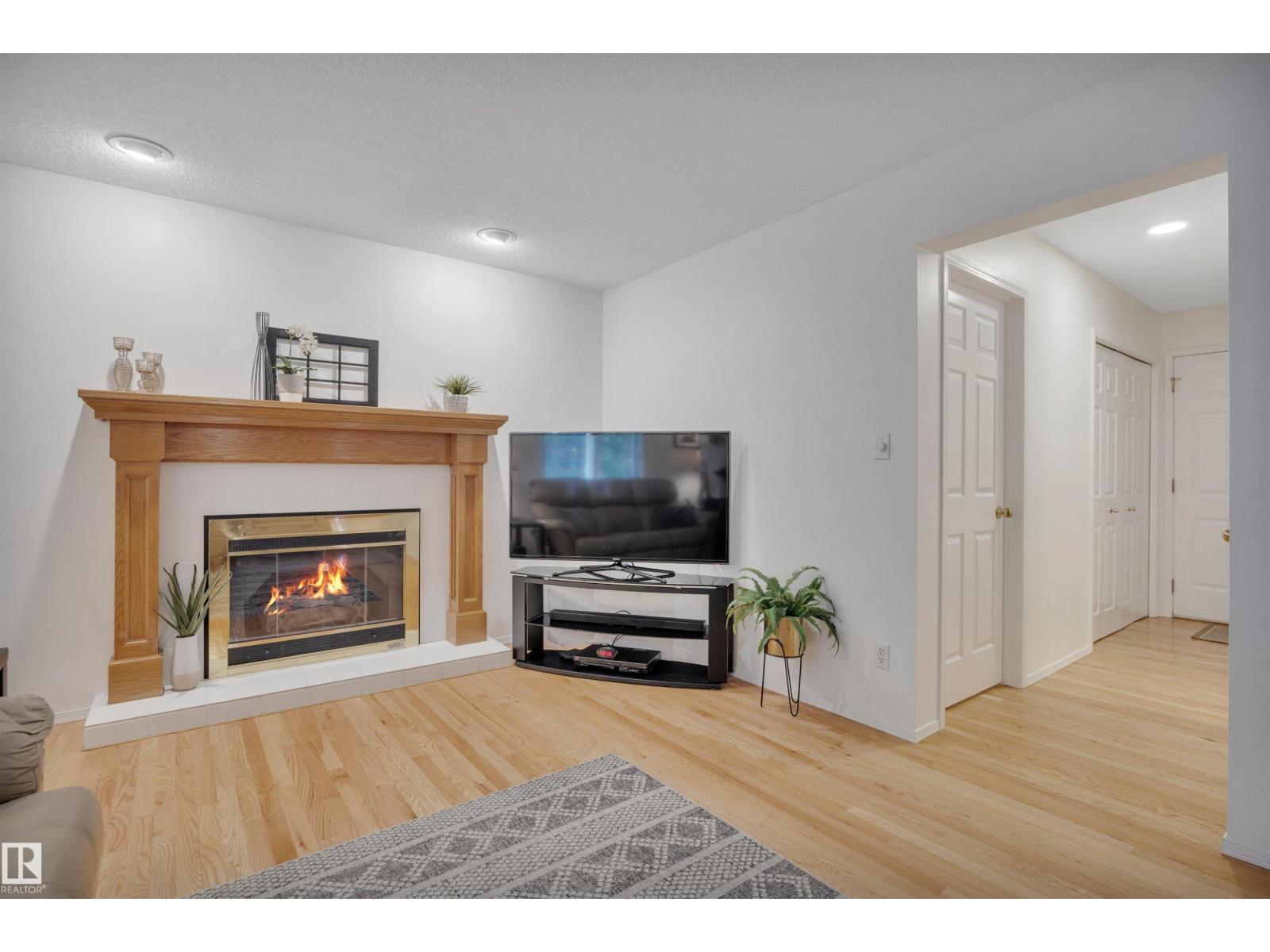 10219 174 AV NW - 19