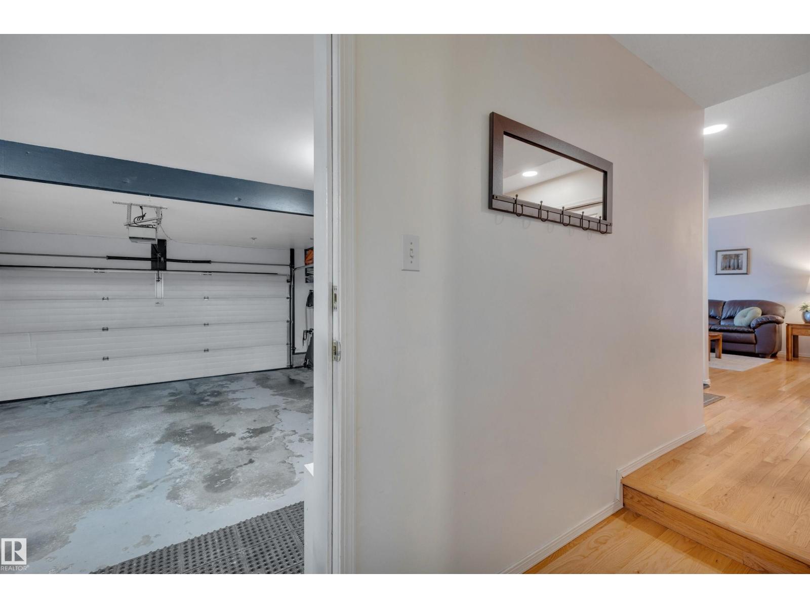10219 174 AV NW - 23