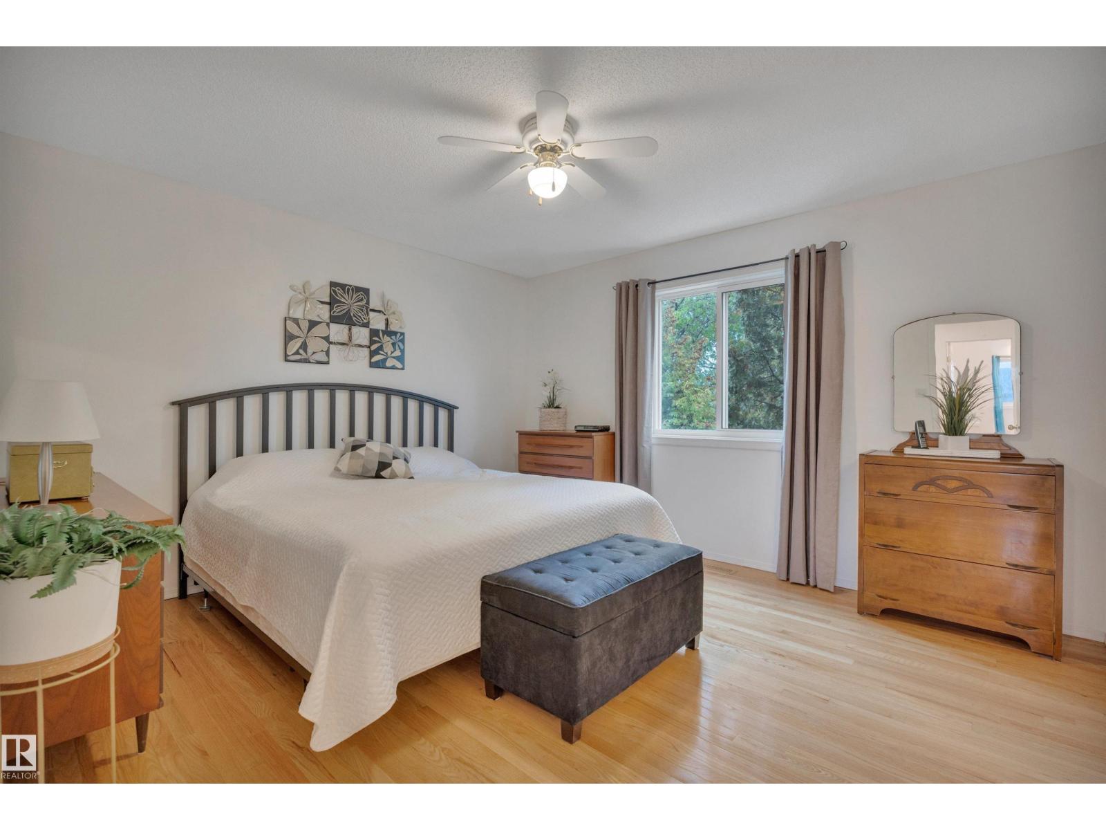 10219 174 AV NW - 28
