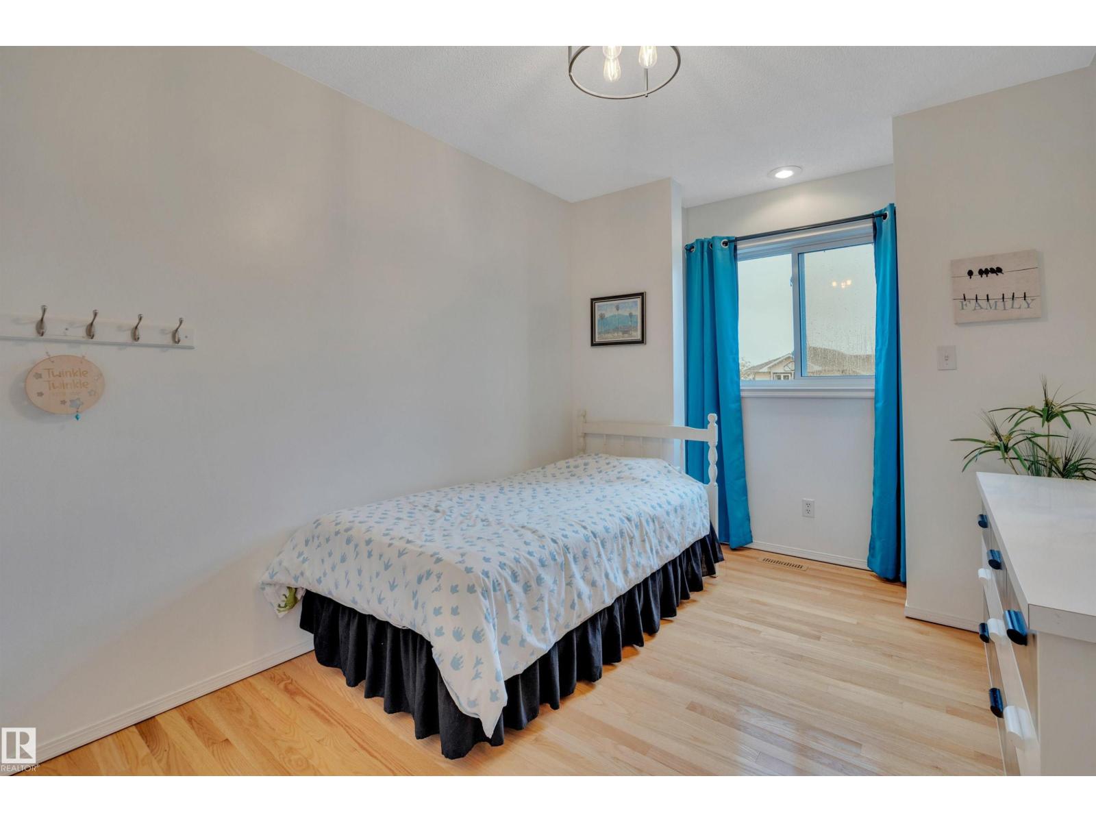 10219 174 AV NW