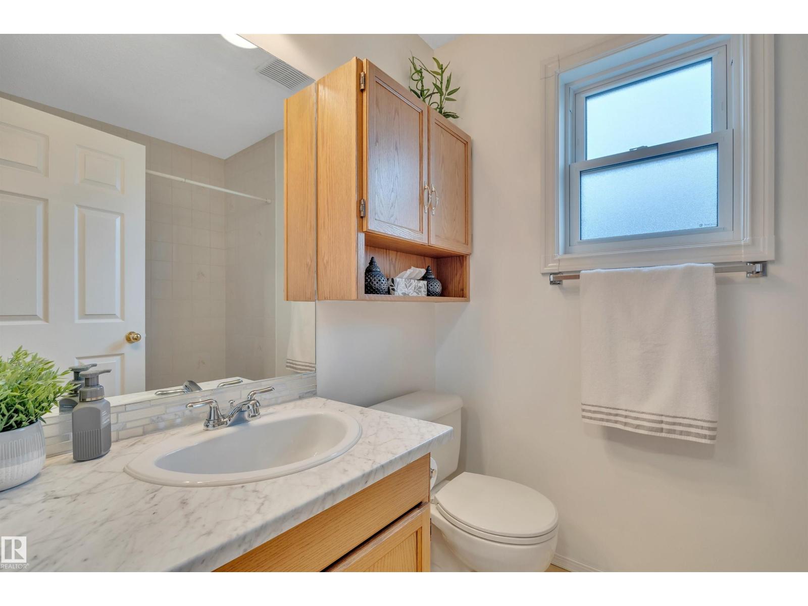 10219 174 AV NW - 39