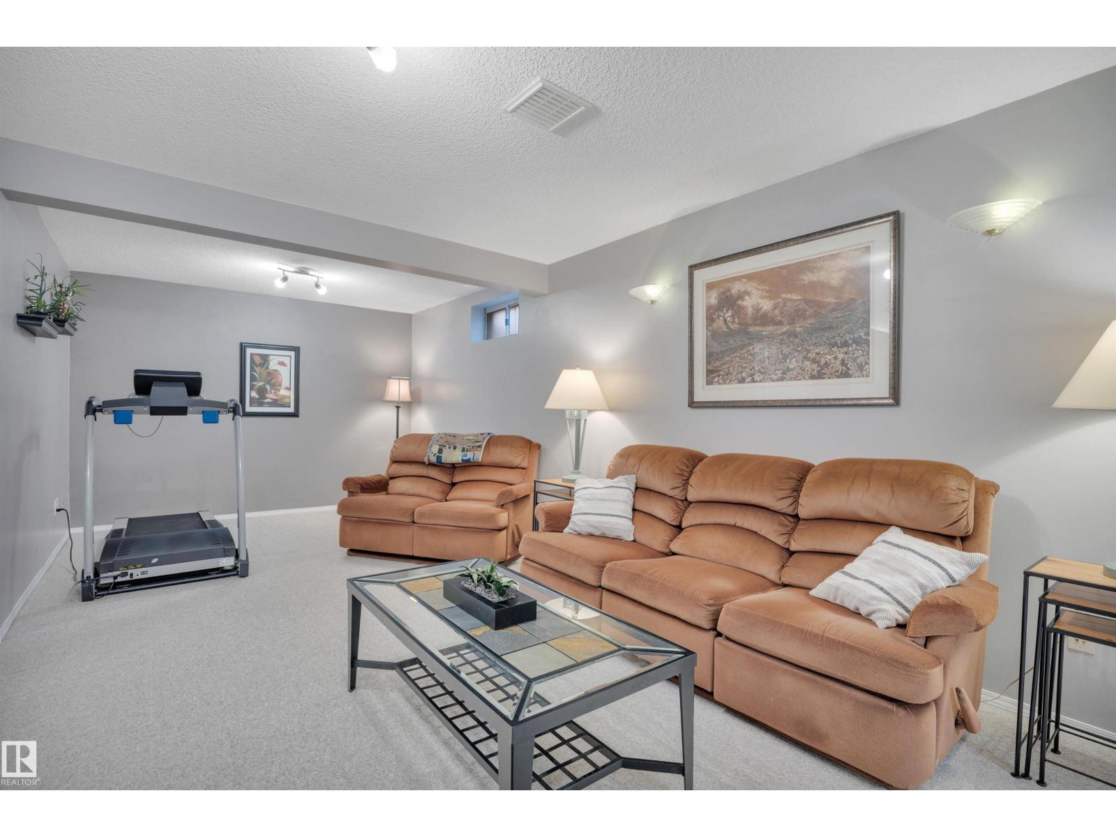 10219 174 AV NW - 42