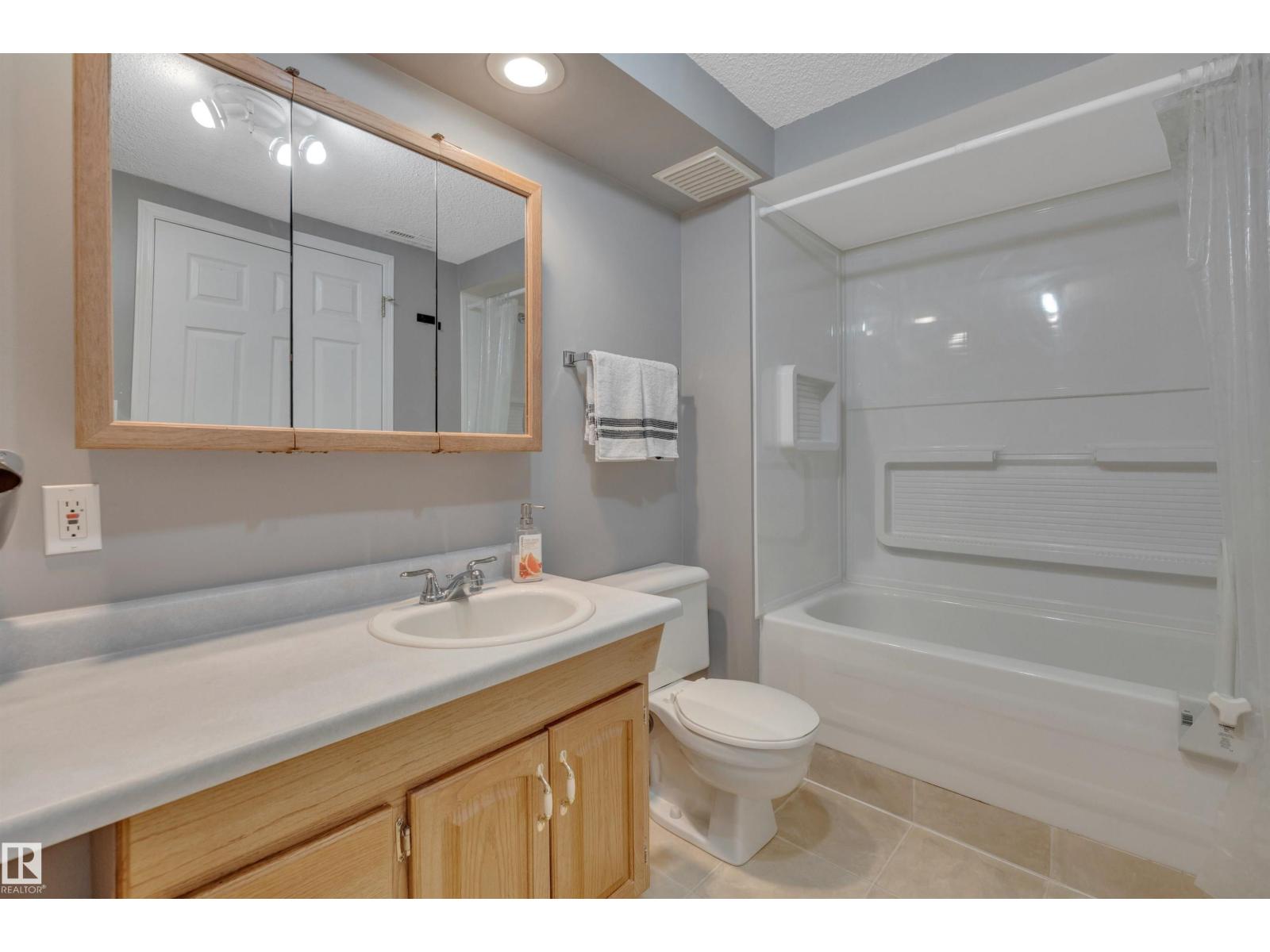 10219 174 AV NW - 47