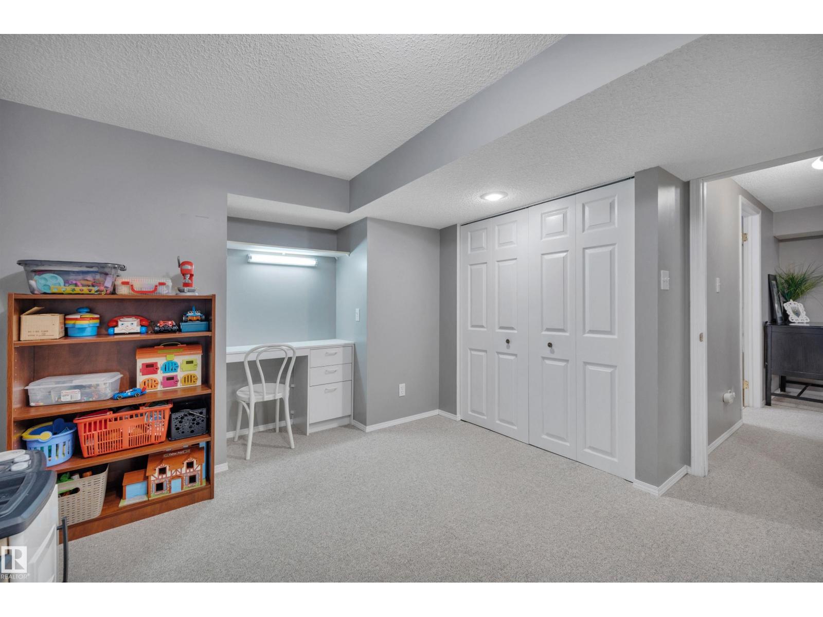 10219 174 AV NW - 49