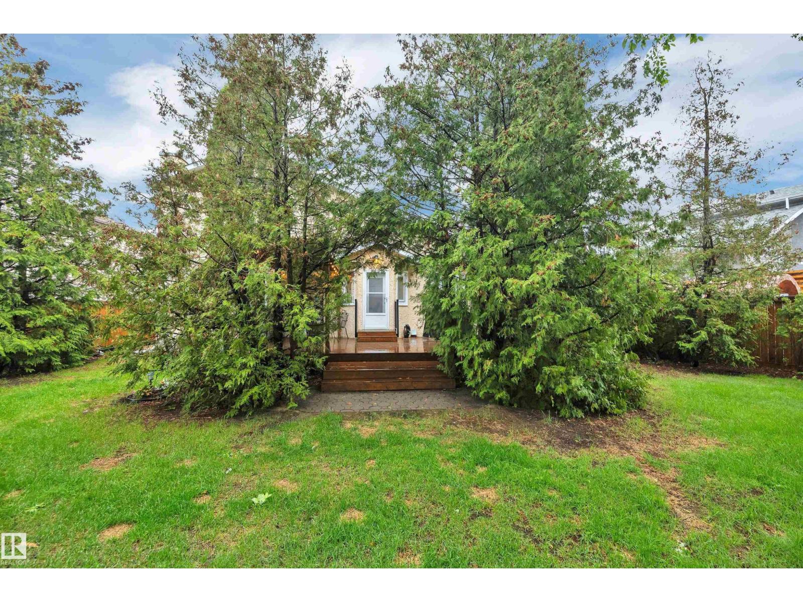 10219 174 AV NW - 61
