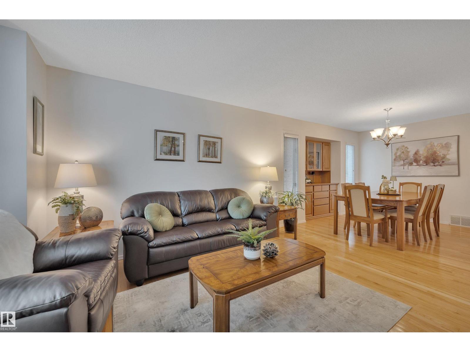 10219 174 AV NW - 8