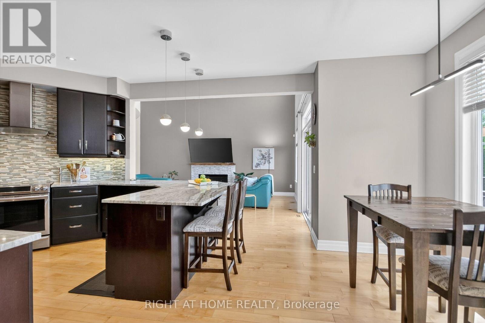 198 GRAINSTONE WAY - 11