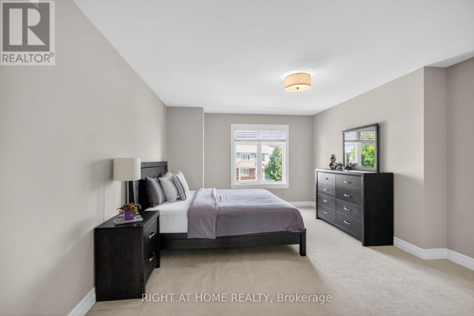 198 GRAINSTONE WAY - 21