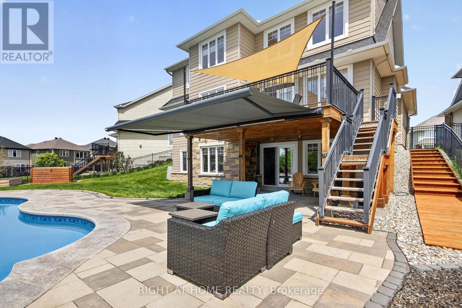 198 GRAINSTONE WAY - 36