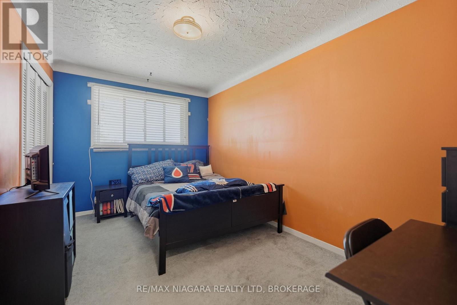 230 WELLINGTON STREET - 13