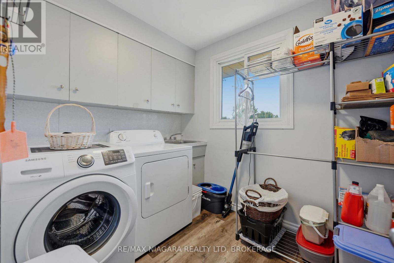 230 WELLINGTON STREET - 18