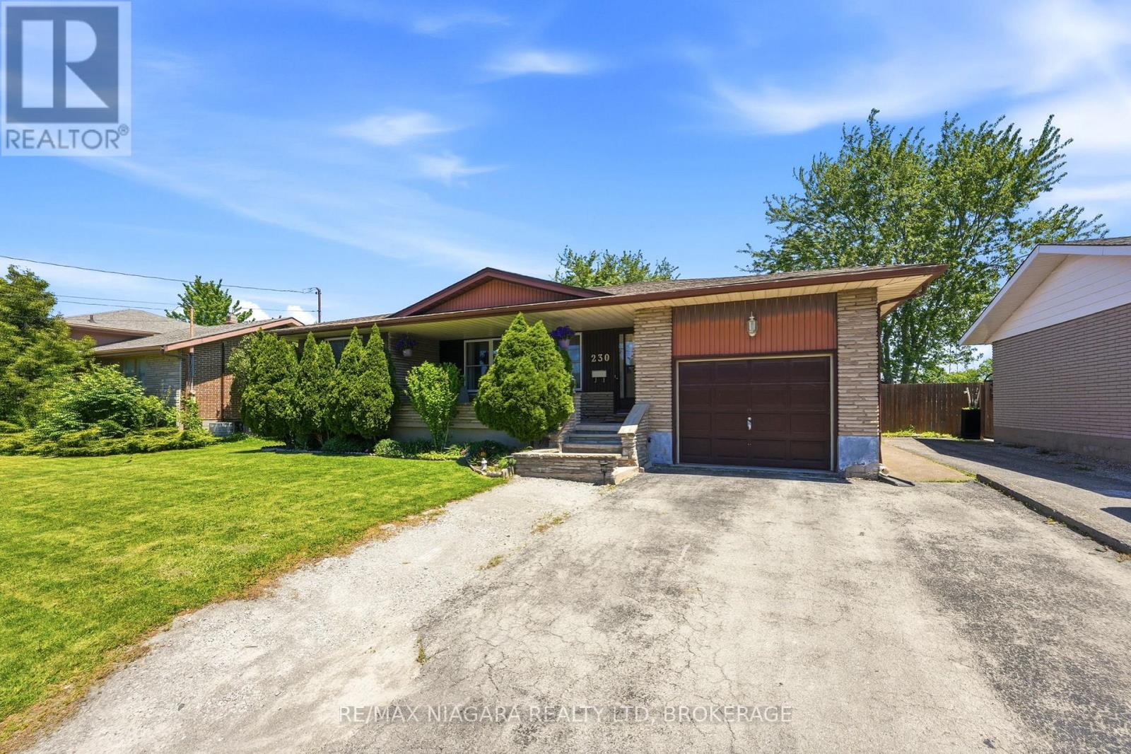 230 WELLINGTON STREET - Image 2