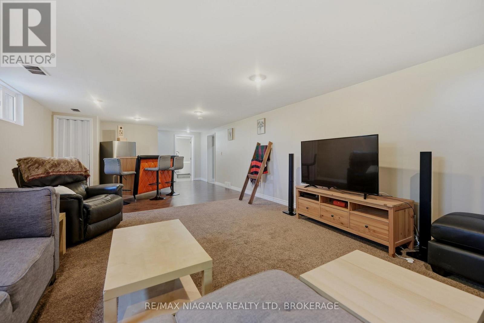 230 WELLINGTON STREET - 25