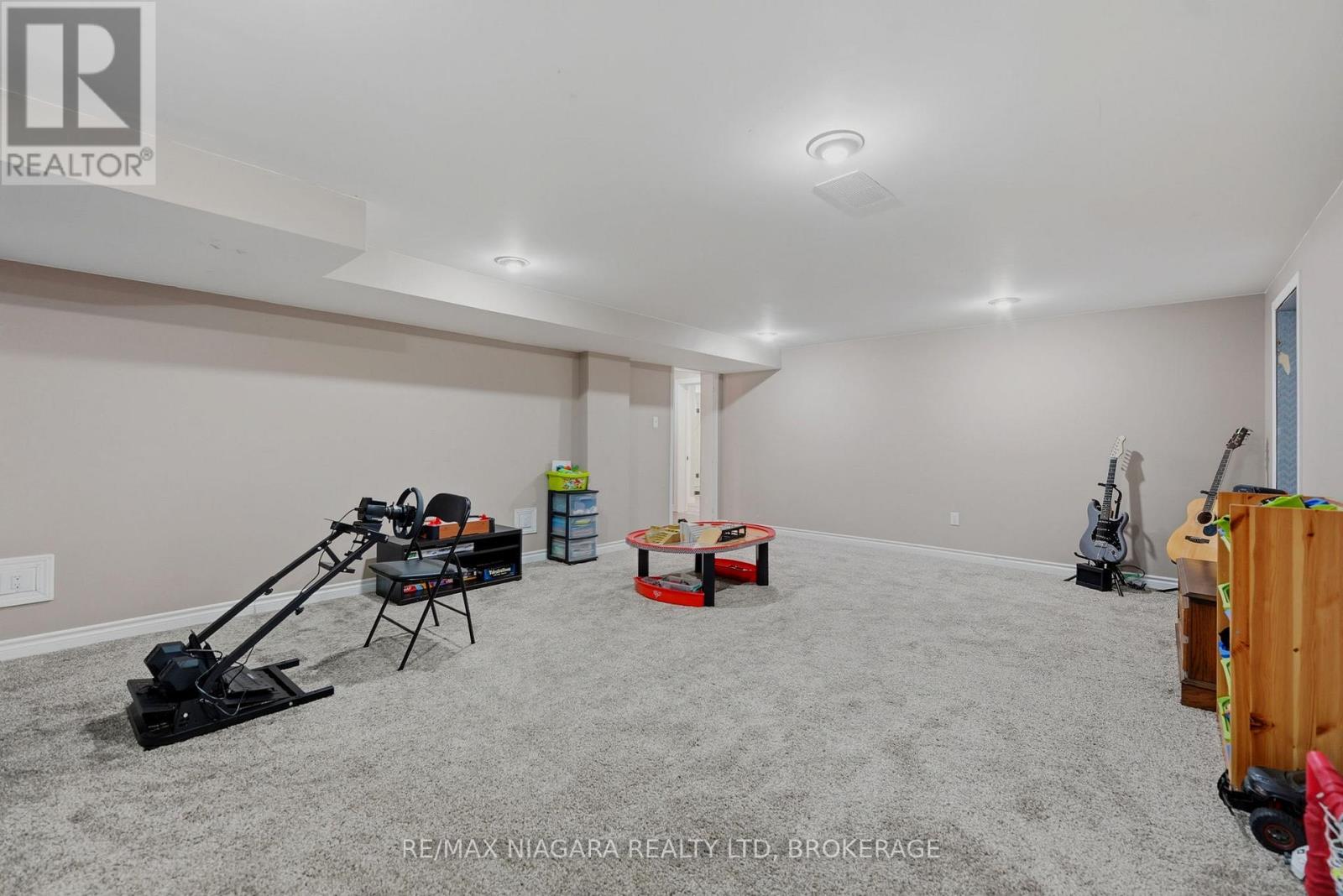 230 WELLINGTON STREET - 29