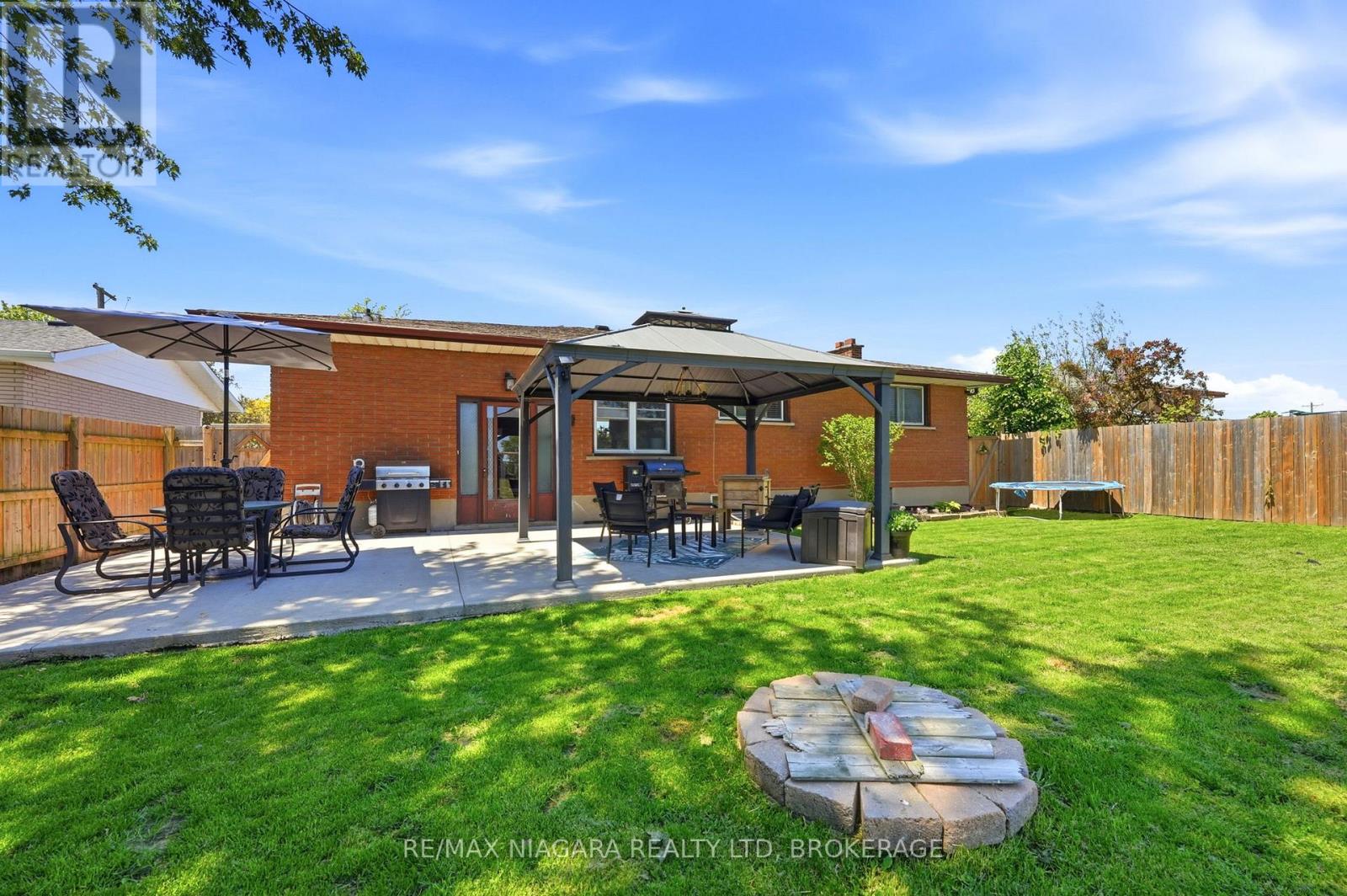 230 WELLINGTON STREET - 32
