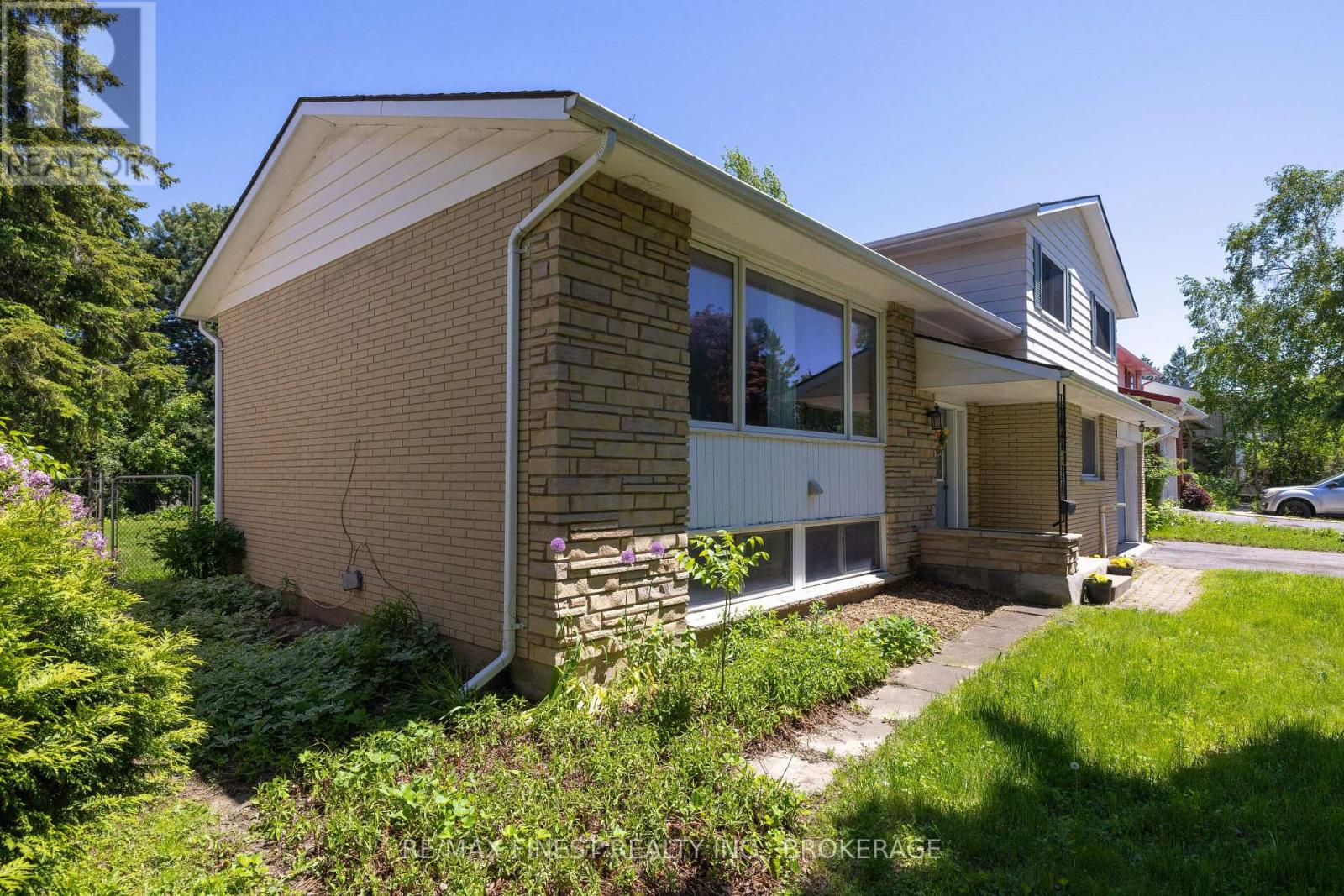 337 AVENUE ROAD - 2