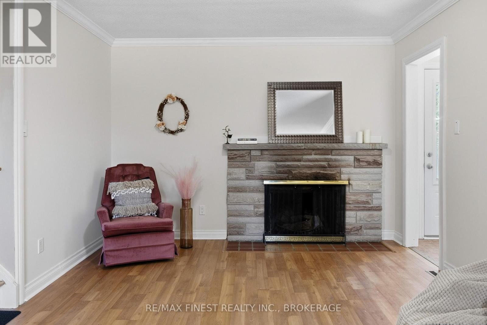 337 AVENUE ROAD - 29