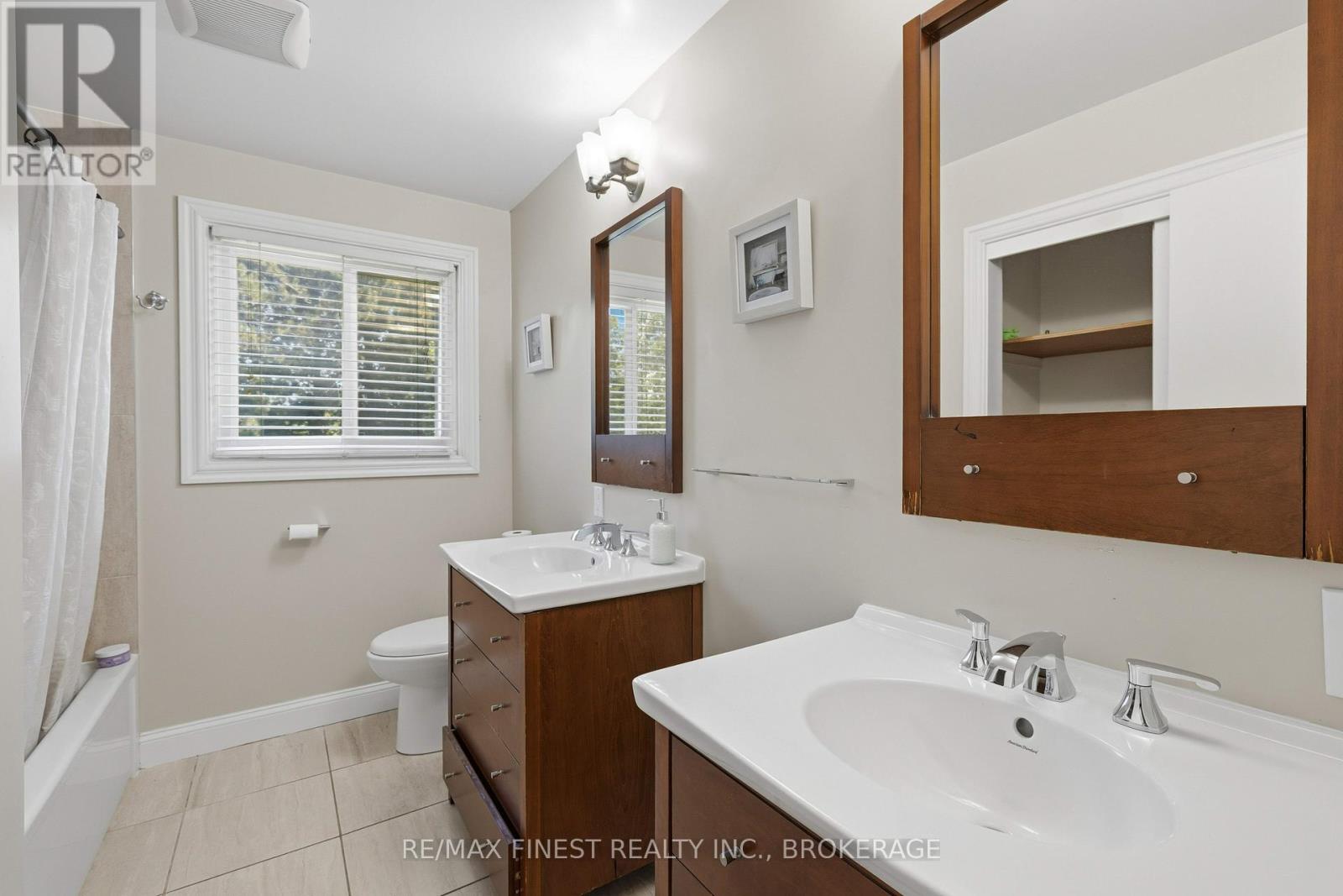 337 AVENUE ROAD - 32