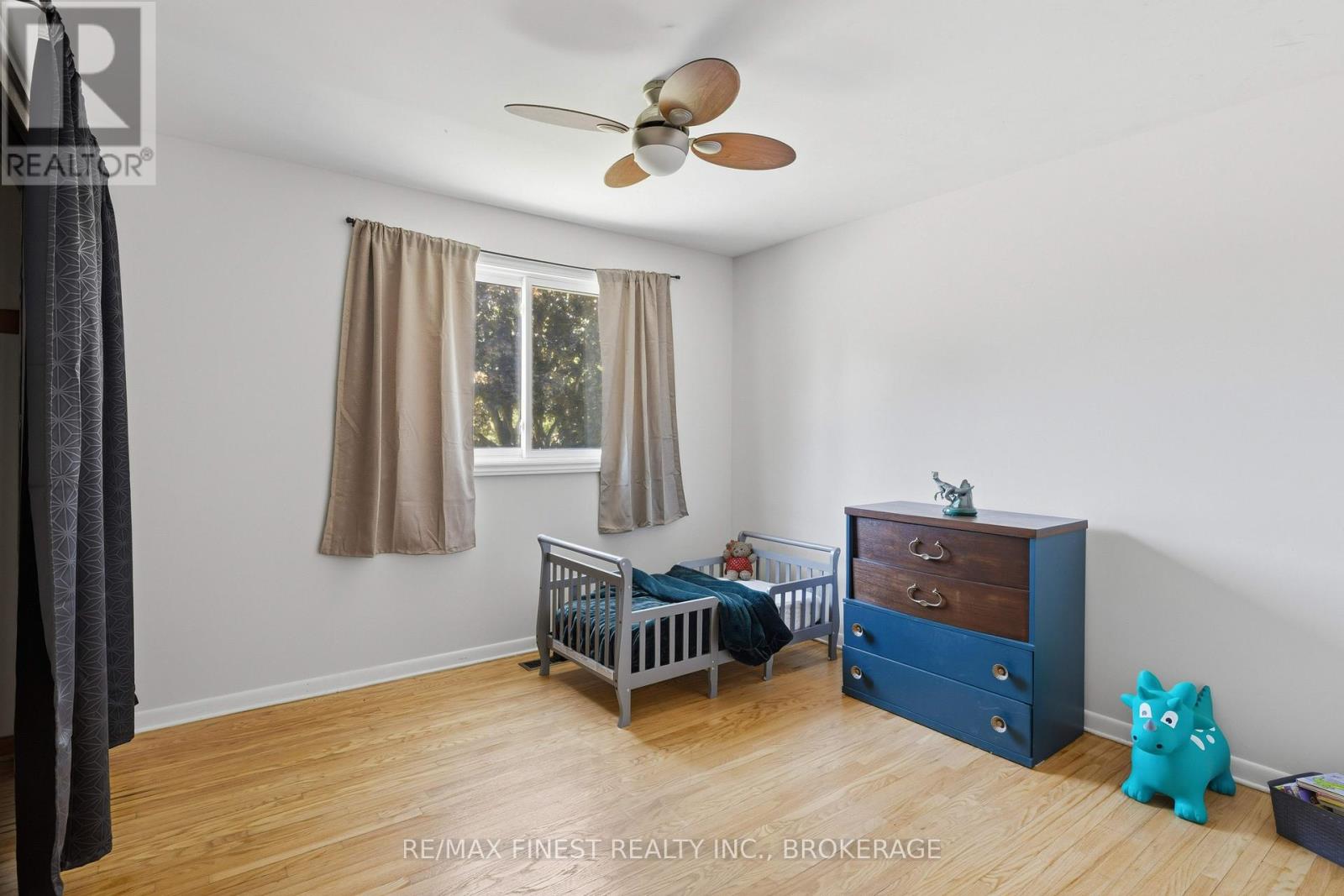 337 AVENUE ROAD - 34