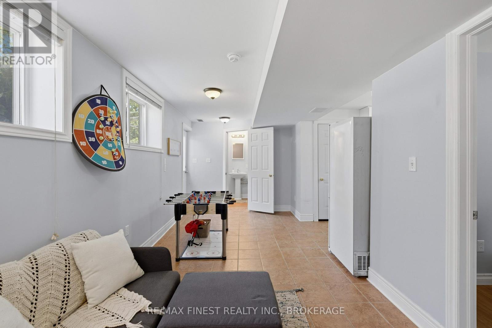337 AVENUE ROAD - 38