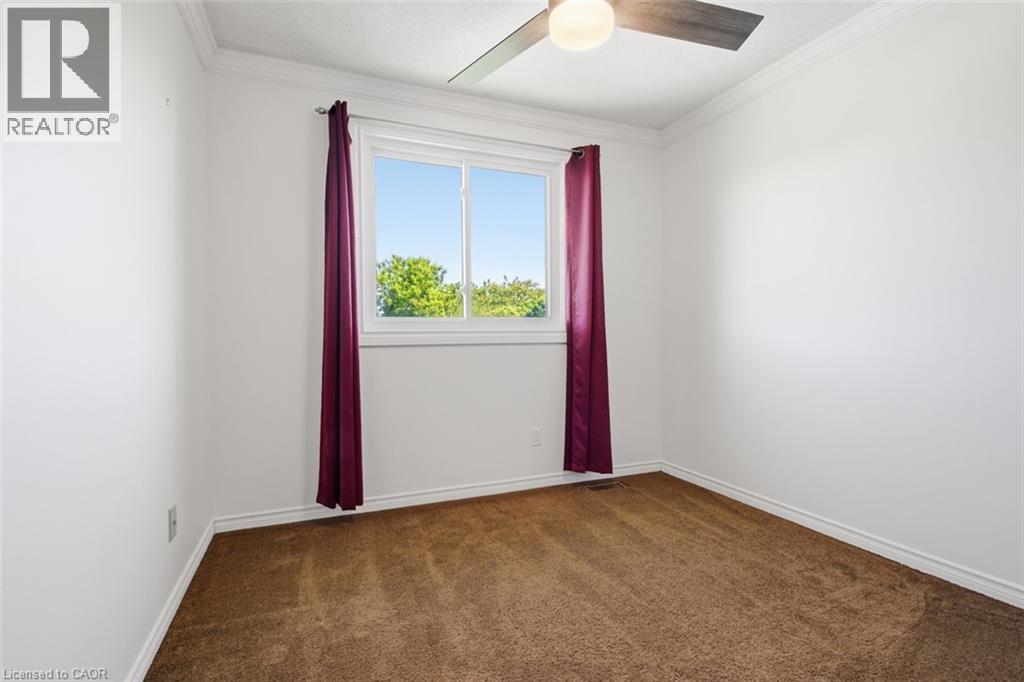 54 MERRITT Crescent - 22