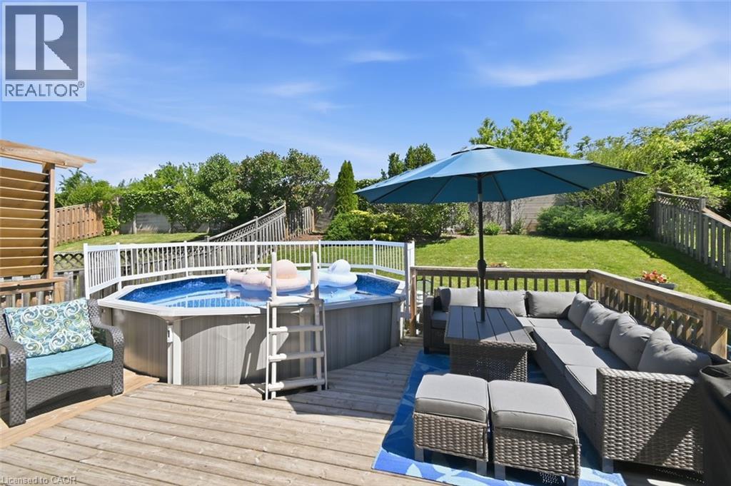 54 MERRITT Crescent - 28