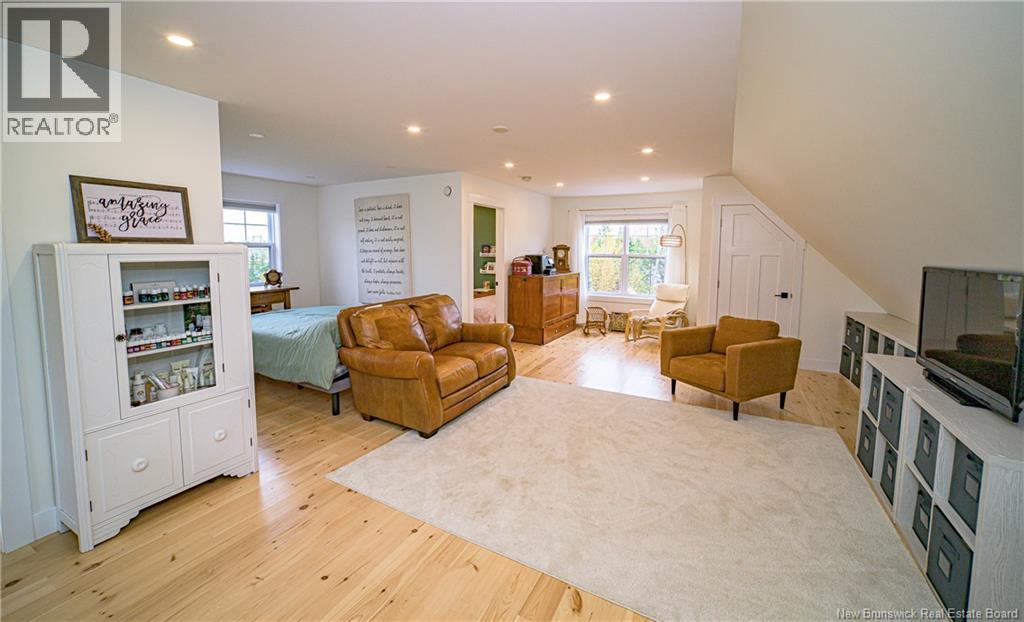 97 Lyndsay Lane - 17