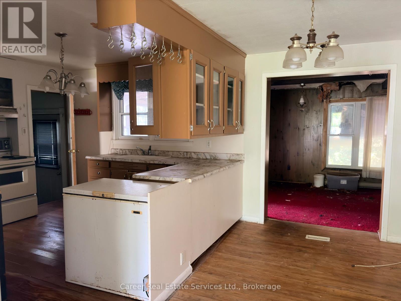 76 SPRINGBROOK DRIVE - 15