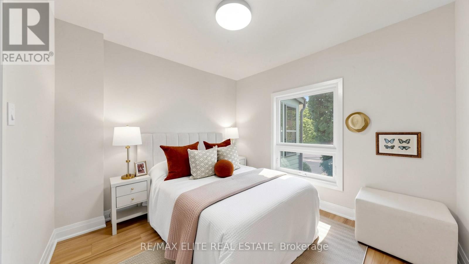 9 WOODFORD PARK ROAD - 10