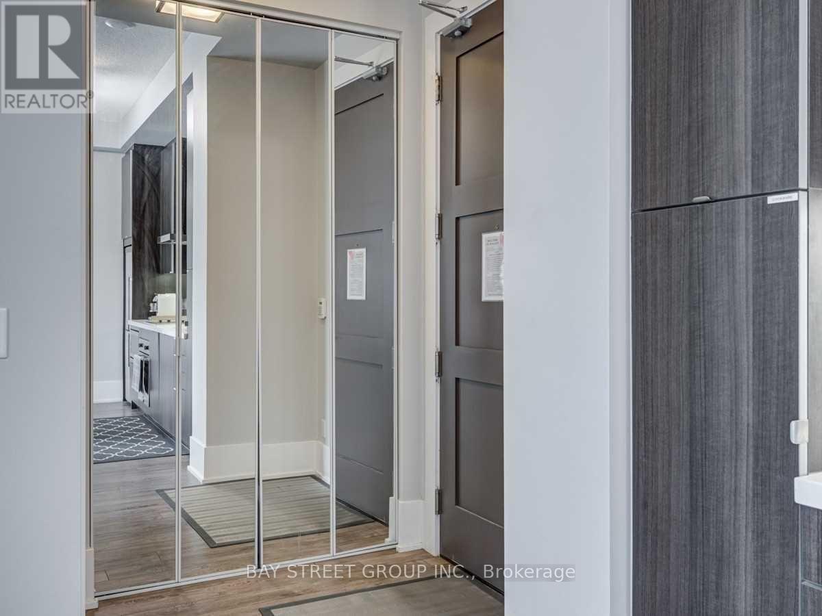 #1117 20 JOHN STREET - 2