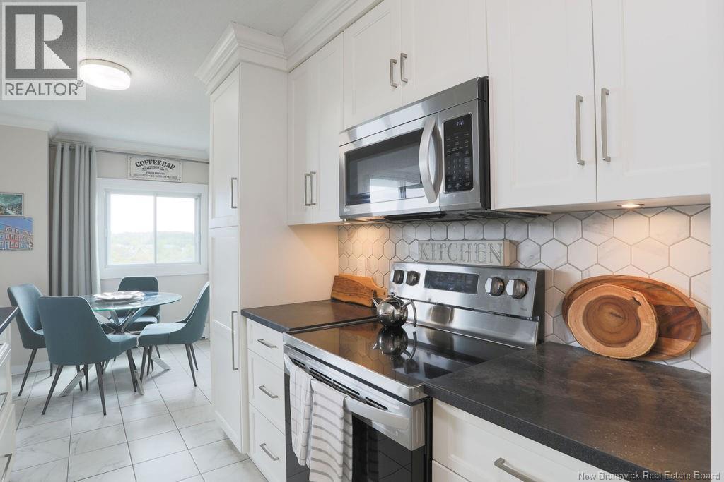 #702 310 Woodward Avenue - 13