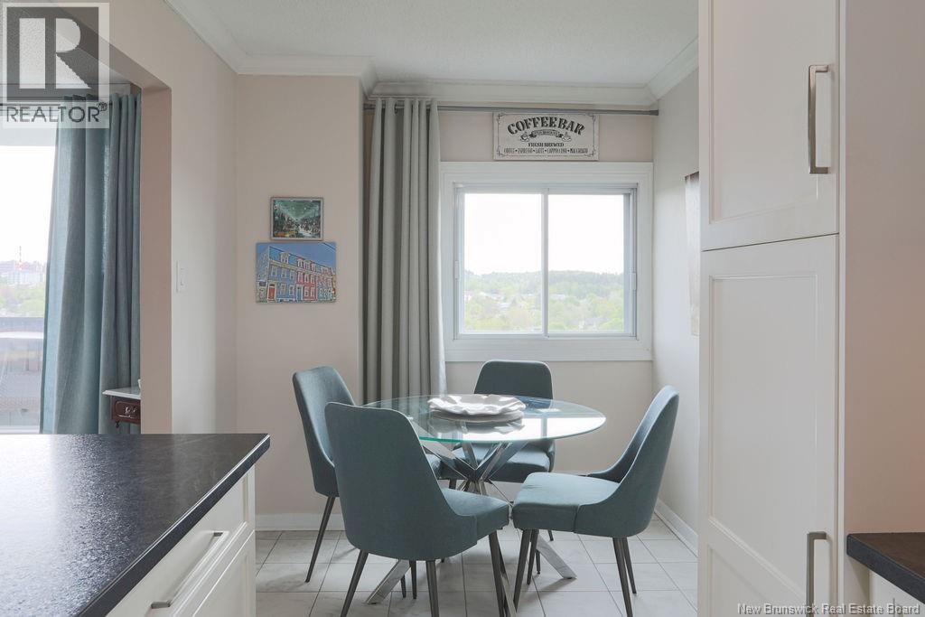 #702 310 Woodward Avenue - 14