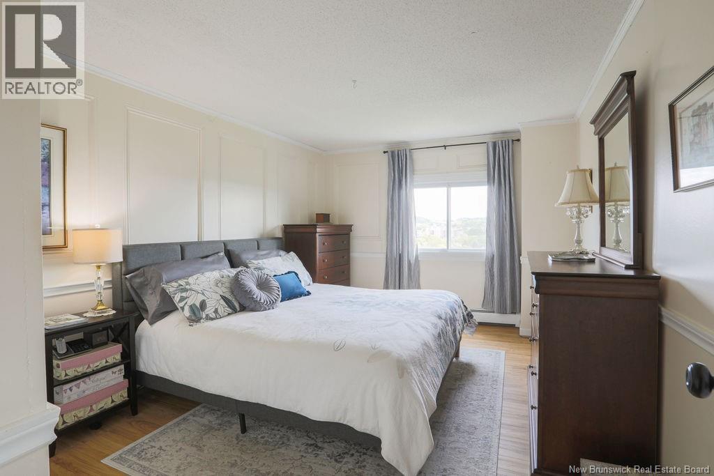 #702 310 Woodward Avenue - 22