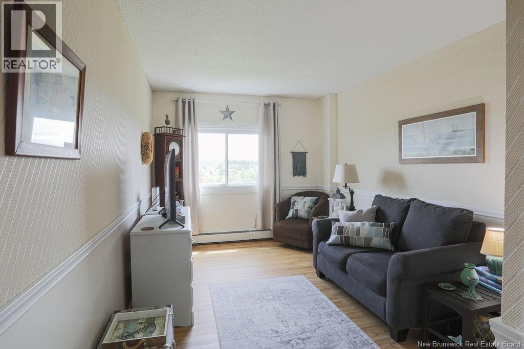 #702 310 Woodward Avenue - 27
