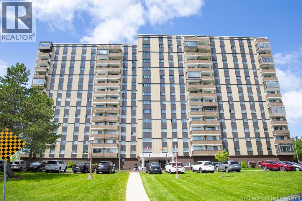 #702 310 Woodward Avenue - 38