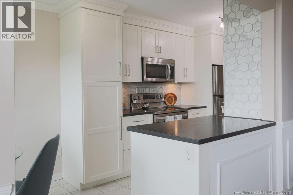 #702 310 Woodward Avenue - 7