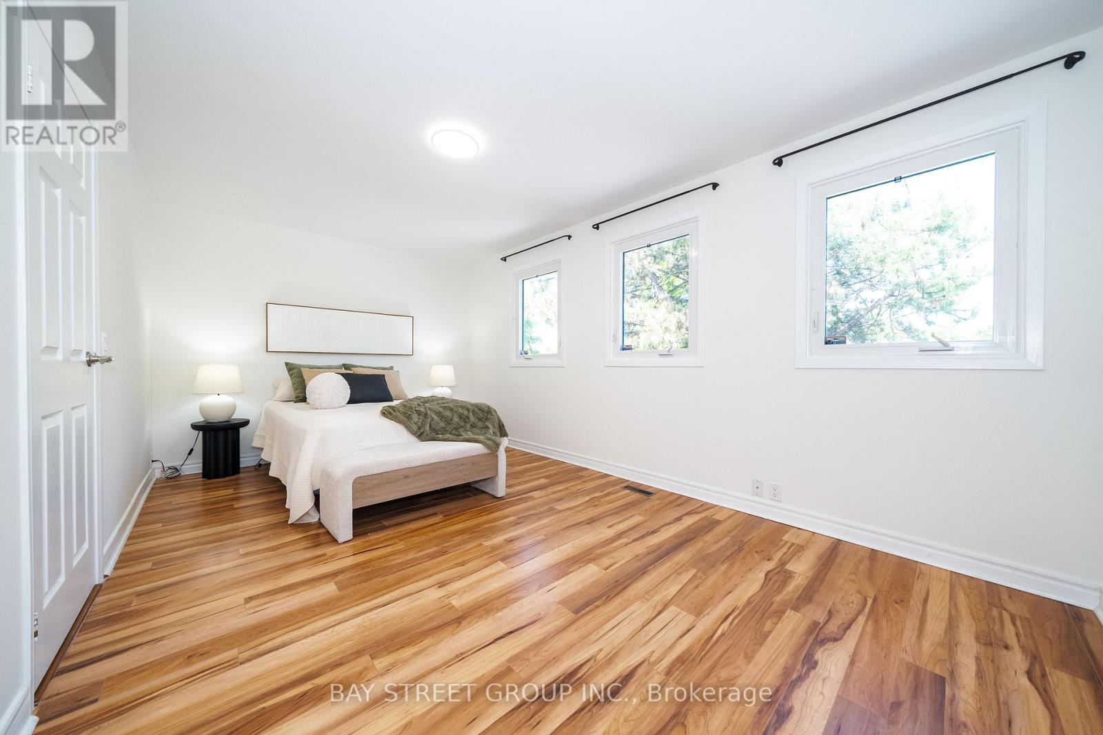 27 VANESSA ROAD - 17