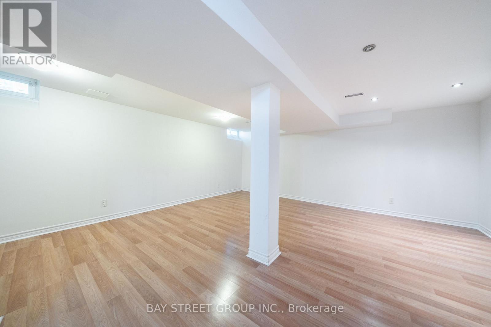 27 VANESSA ROAD - 30