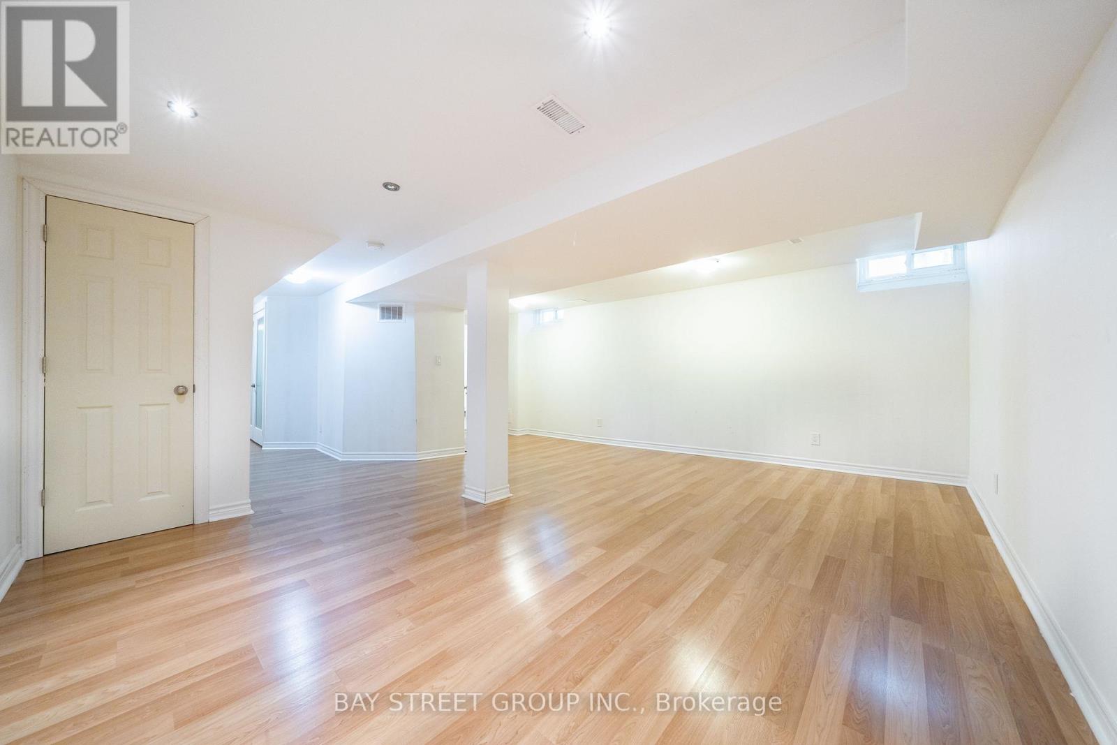 27 VANESSA ROAD - 32