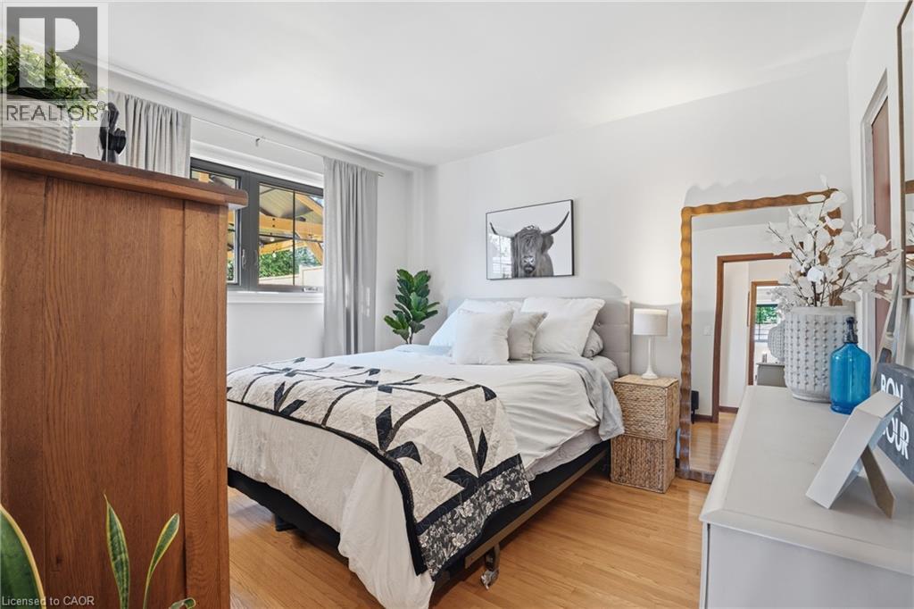4-bedroom home for sale at 6 MCCAMMON Street, Paris ON · photo 21 of 47