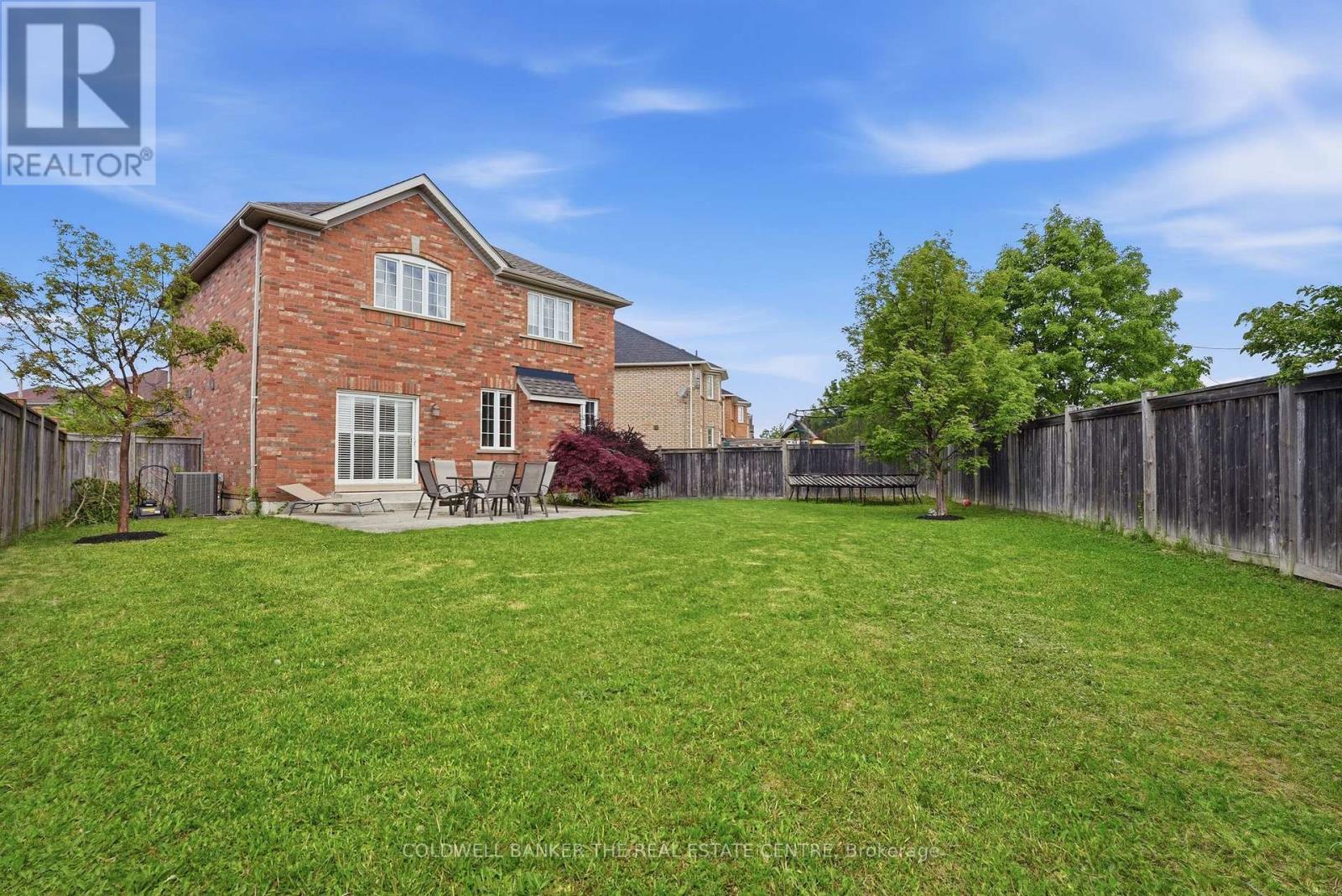 11 CRANNYFIELD DRIVE - 26