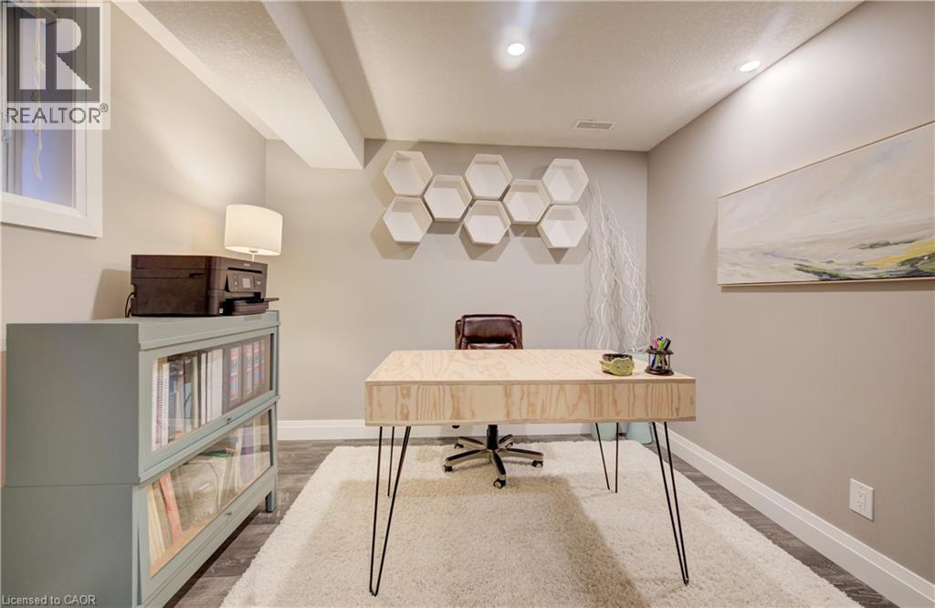 110 LASCHINGER Boulevard - 37