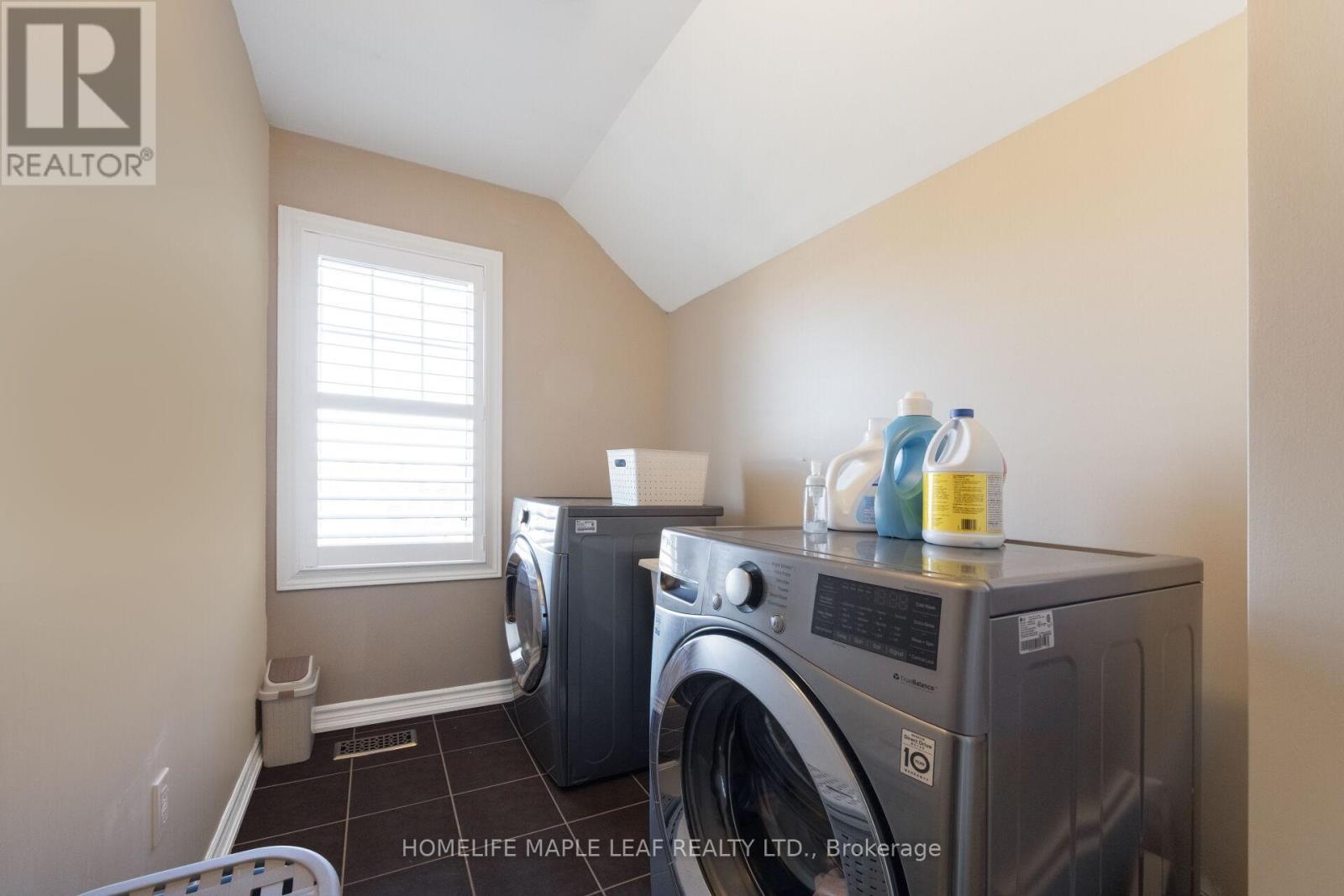 535 WANSBROUGH WAY - 37