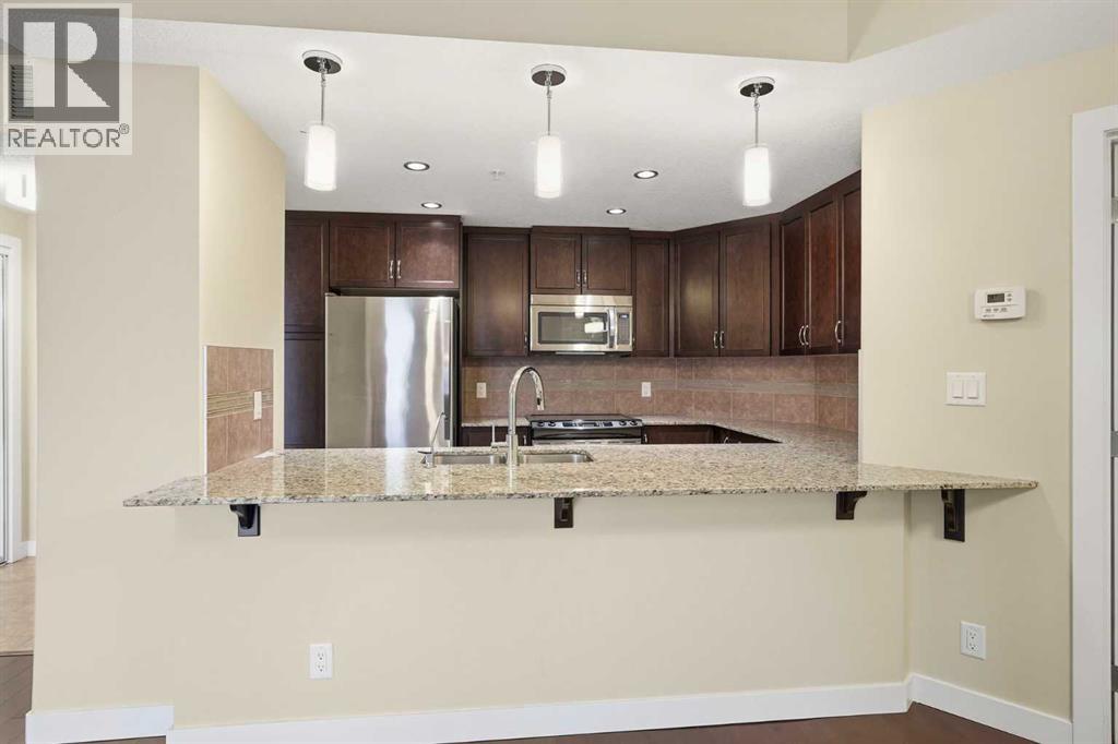 701, 16 Varsity Estates Circle NW
