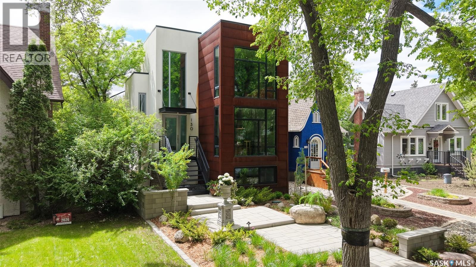 130 Connaught CRESCENT - 2
