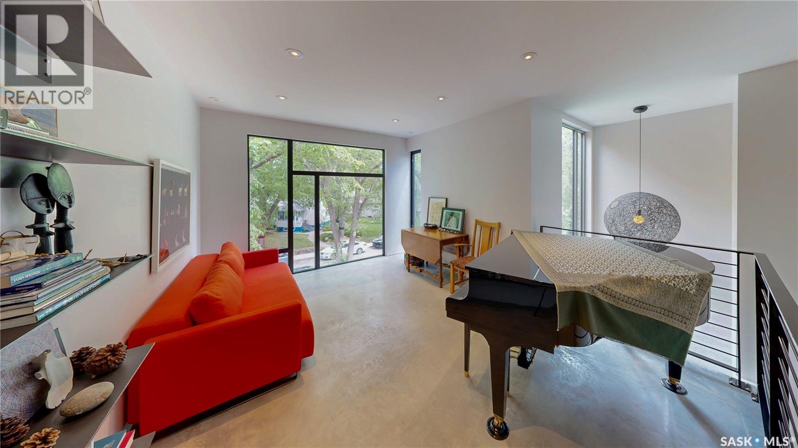 130 Connaught CRESCENT - 21