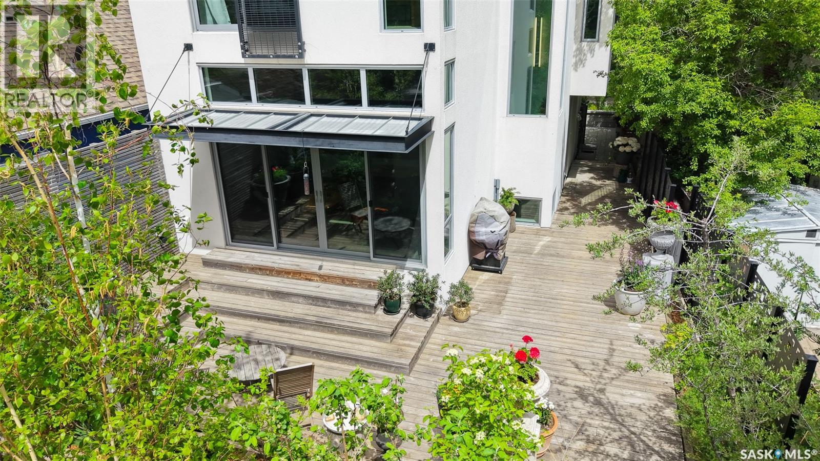 130 Connaught CRESCENT - 66