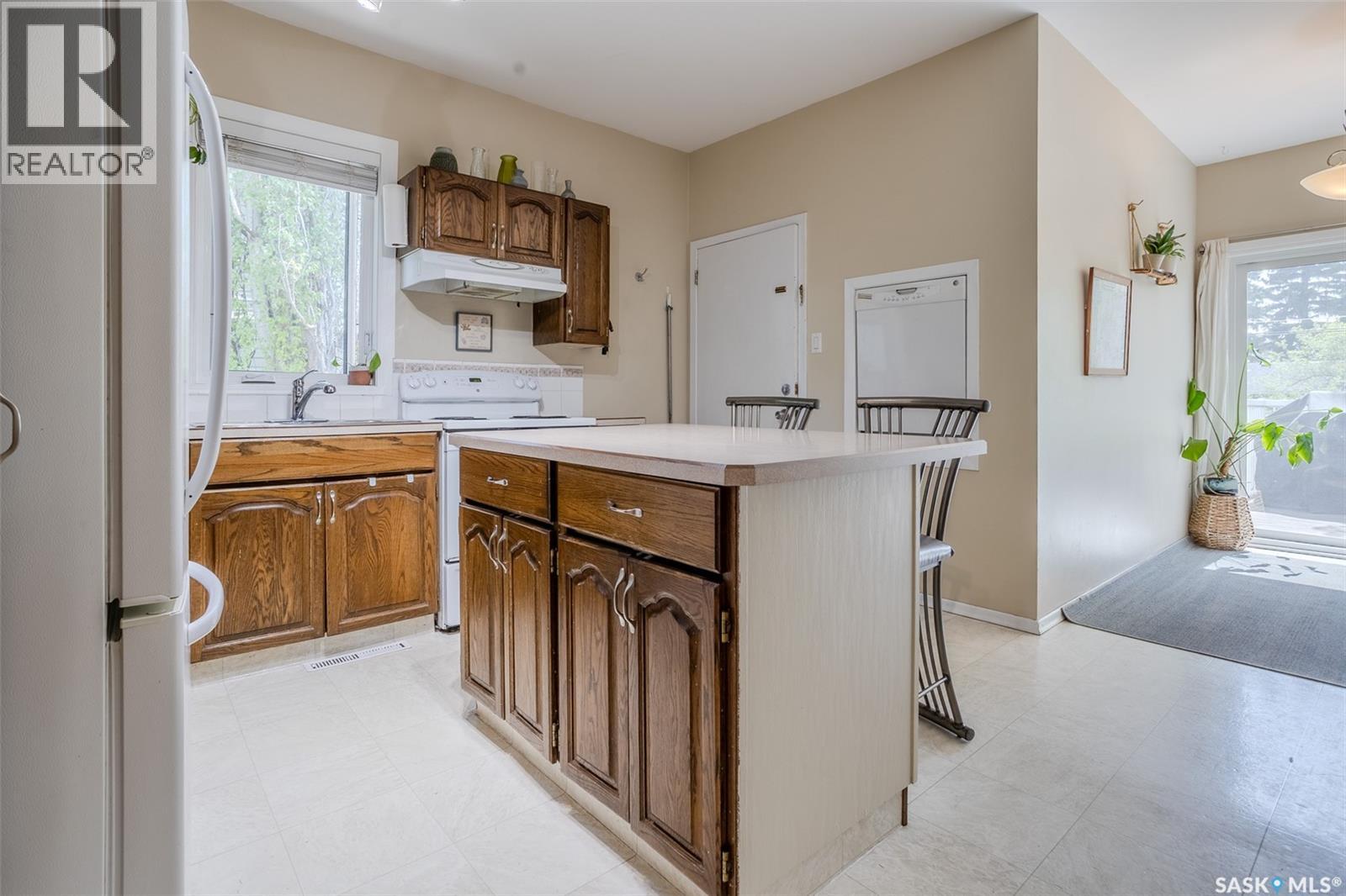 618 3rd STREET E - 14